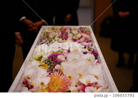 お別れの儀 106055793