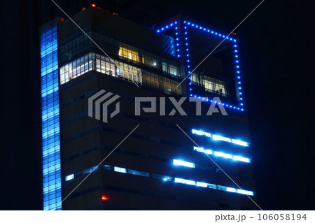 ホテル高層階から見た高松市街地の夜景 106058194