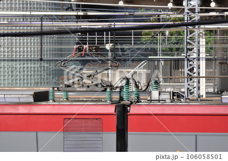 パンタグラフ_EH500形電気機関車_PS22E形 106058501