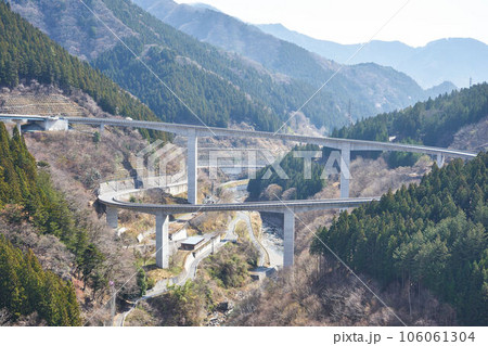 埼玉県秩父　ループ橋　雷電廿六木橋 106061304