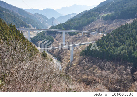 埼玉県秩父　ループ橋　雷電廿六木橋 106061330