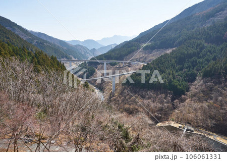埼玉県秩父　ループ橋　雷電廿六木橋 106061331