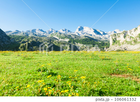 Landscape views of national park peaks of europe 106061332