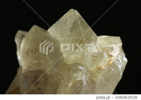 針入り水晶／ルチル入り水晶 106062036