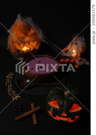 ハロウィンの禍々しいスープとジャックオーランタン ハロウィンの禍々しいスープとジャックオーランタン 106063579