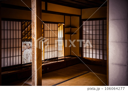 日本家屋の和室 106064277