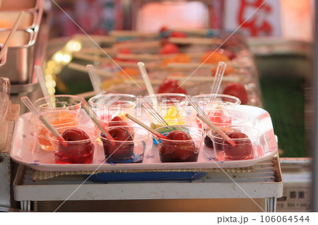 あんず飴 屋台の駄菓子 夜店の駄菓子 あんず飴 屋台の駄菓子 夜店の駄菓子 106064544