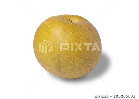透明背景の梨の写真 赤梨 新高 106065633
