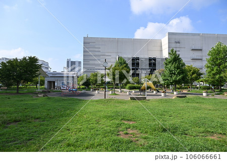 湘南のショッピングモールと公園 湘南のショッピングモールと公園 106066661