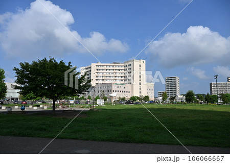 湘南のショッピングモールと公園 湘南のショッピングモールと公園 106066667