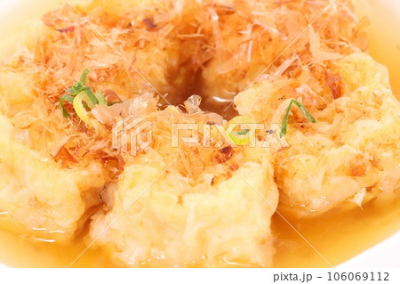 揚げ出し豆腐　つゆ　かつお節　豆腐料理 106069112