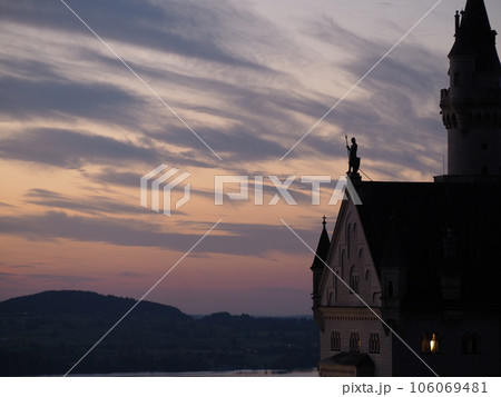 ノイシュヴァンシュタイン城 2023 夏 夕刻 ノイシュヴァンシュタイン城 2023 夏 夕刻 106069481