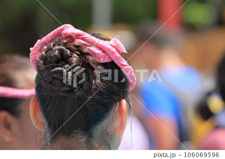 祭りの鉢巻 ねじり鉢巻き くわがたかぶり 祭囃子 祭りの鉢巻 ねじり鉢巻き くわがたかぶり 祭囃子 106069596