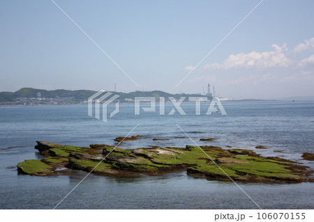 対岸の久里浜の火力発電所を眺める 106070155