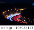 光の河 夜の高速道路 106082143