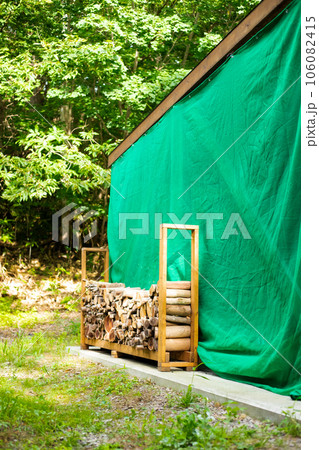 お庭に薪棚を お庭に薪棚を 106082415