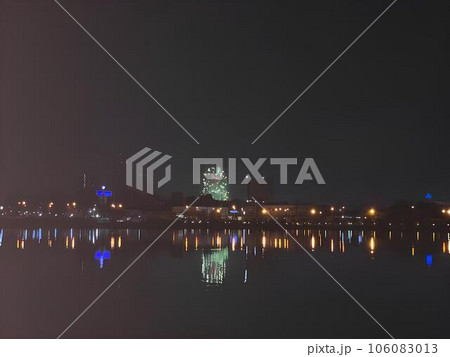 reflection of city 106083013