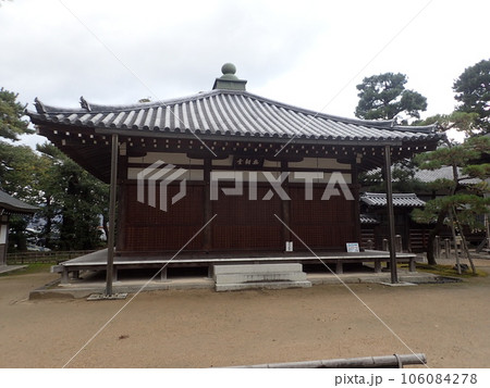 天橋立の南、京都府宮津市にある臨済宗、妙心寺派の寺院で切戸、九世戸、知恵の文殊とも呼ばれる智恩寺 106084278