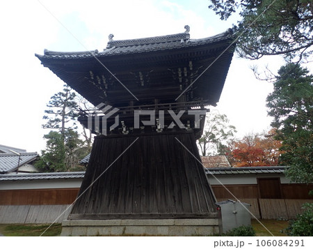 天橋立の南、京都府宮津市にある臨済宗、妙心寺派の寺院で切戸、九世戸、知恵の文殊とも呼ばれる智恩寺 天橋立の南、京都府宮津市にある臨済宗、妙心寺派の寺院で切戸、九世戸、知恵の文殊とも呼ばれる智恩寺 106084291