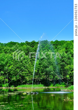 北海道東川町「七色の噴水」の風景 北海道東川町「七色の噴水」の風景 106092783