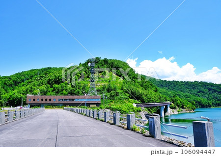 北海道東川町　忠別ダムの風景 106094447