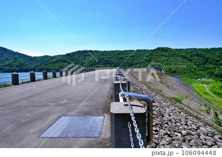 北海道東川町　忠別ダムの風景 106094448