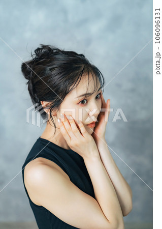 女性のファッションポートレート 女性のファッションポートレート 106096131