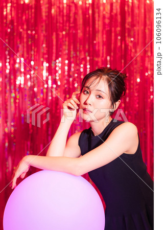 女性のファッションポートレート 女性のファッションポートレート 106096134