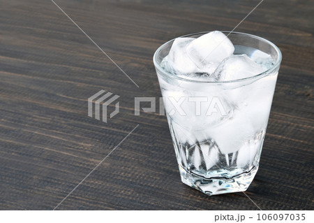 焼酎の水割り 焼酎の水割り 106097035