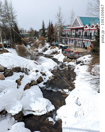 street scenes around town of breckenridge colorado 106100667