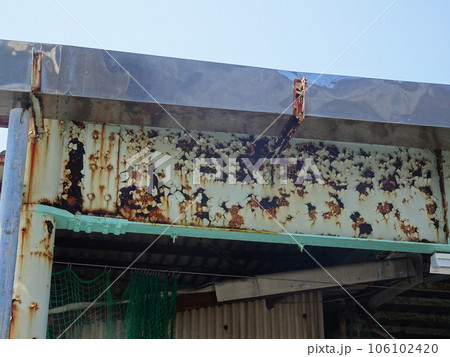 塩害による鉄骨の錆び 106102420