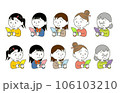 スマホを操作する各年代の女性 106103210