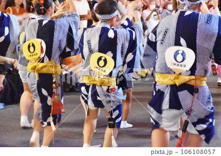 神楽坂祭の阿波踊り　東京 106108057
