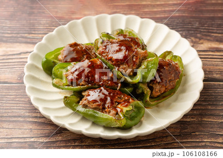 肉詰めピーマン 106108166