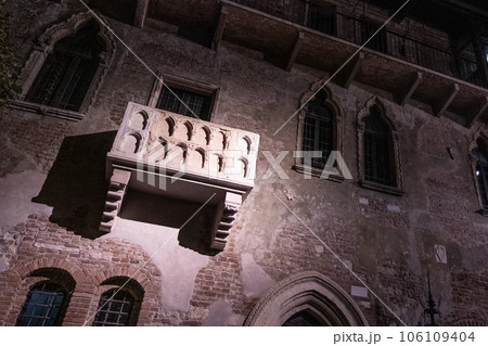 Romeo and Juliet balcony in Verona, Italy Romeo and Juliet balcony in Verona, Italy 106109404