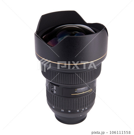 a wide angle lens for reflex camera 106111558