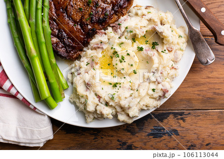 Traditional steak and mashed potatoes with asparagus Traditional steak and mashed potatoes with asparagus 106113044