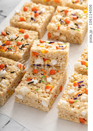 Rice cereal treats for Halloween with festive sprinkles 106114006