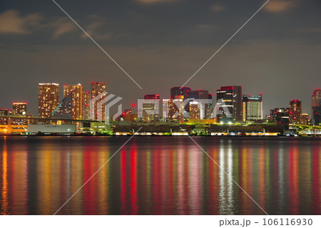 豊洲から望む街の夜景 豊洲から望む街の夜景 106116930