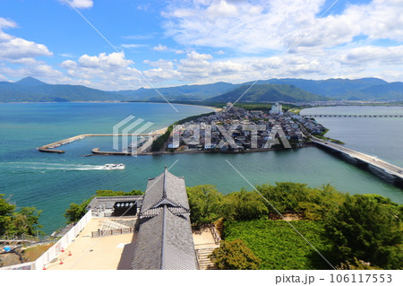 唐津城から眺める松浦川と松浦橋、虹の松原、舞鶴橋方面の眺望 唐津城から眺める松浦川と松浦橋、虹の松原、舞鶴橋方面の眺望 106117553