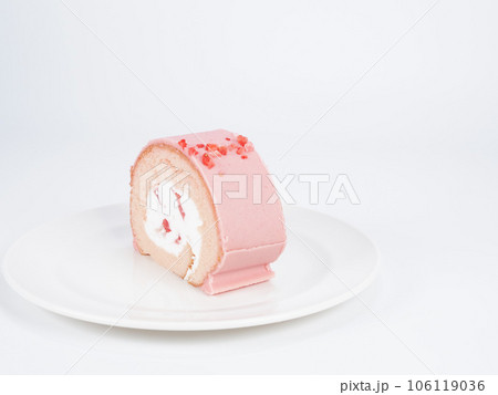 いちごロールケーキ 洋菓子 いちごロールケーキ 洋菓子 106119036
