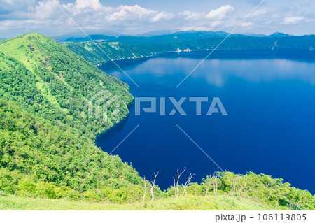（北海道）摩周湖第3展望台から望む摩周湖 106119805