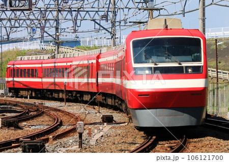 【東武】200系「りょうもう」〜1800系リバイバルカラー〜(東武スカイツリーライン:鐘ヶ淵駅) 【東武】200系「りょうもう」〜1800系リバイバルカラー〜(東武スカイツリーライン:鐘ヶ淵駅) 106121700
