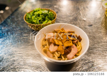 ホイアン名物の汁無し麺 カオラウ ホイアン名物の汁無し麺 カオラウ 106123188
