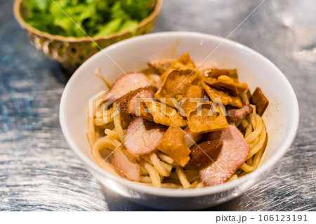 ホイアン名物の汁無し麺 カオラウ ホイアン名物の汁無し麺 カオラウ 106123191