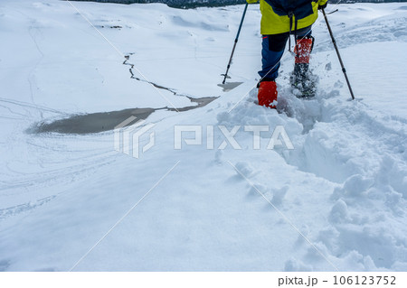 スノーシュートレッキングのイメージ 鳥取砂丘の雪景色 スノーシュートレッキングのイメージ 鳥取砂丘の雪景色 106123752