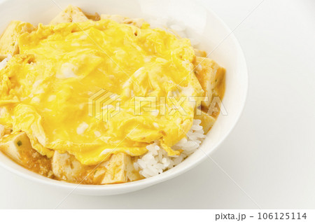 ふわふわ玉子のせ麻婆丼 106125114