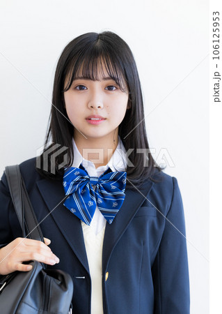 制服の女子学生 高校生 中学生 制服の女子学生 高校生 中学生 106125953