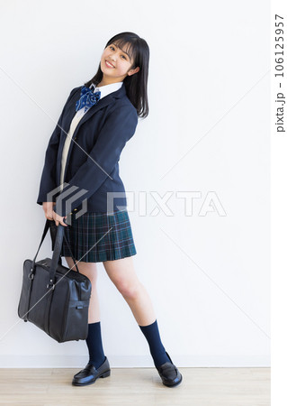 制服の女子学生 高校生 中学生 106125957