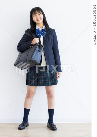 制服の女子学生 高校生 中学生 106125961